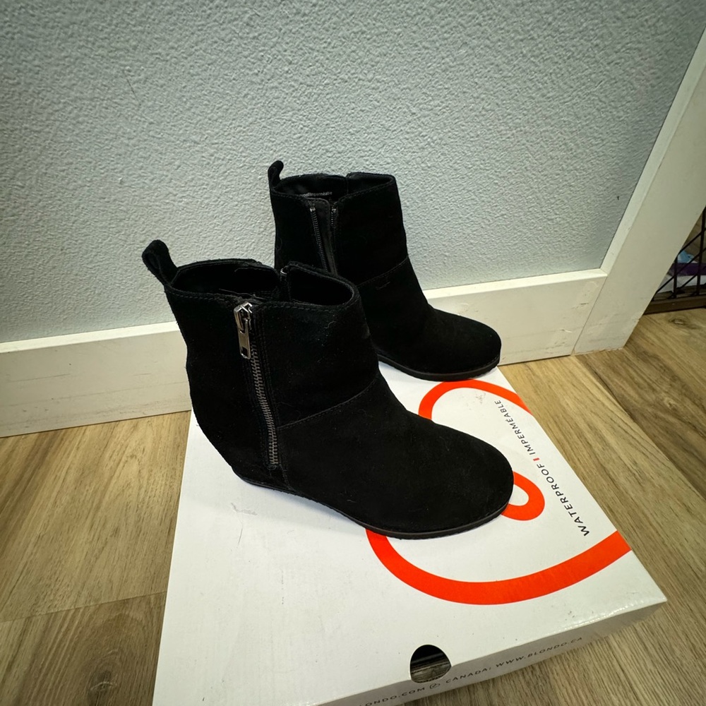 Blondo- Suede ankle platform booties.